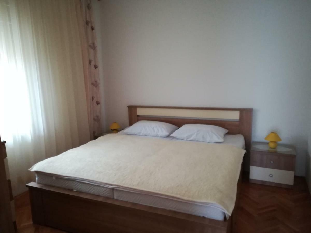 Apartman Ana Novi Vinodolski Esterno foto